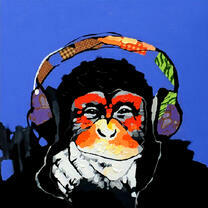 Обезьяна слушает внимательно