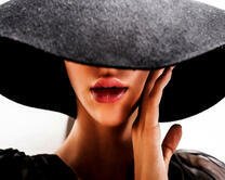 Без бренда «Дама в стильной шляпе» в Тюмени